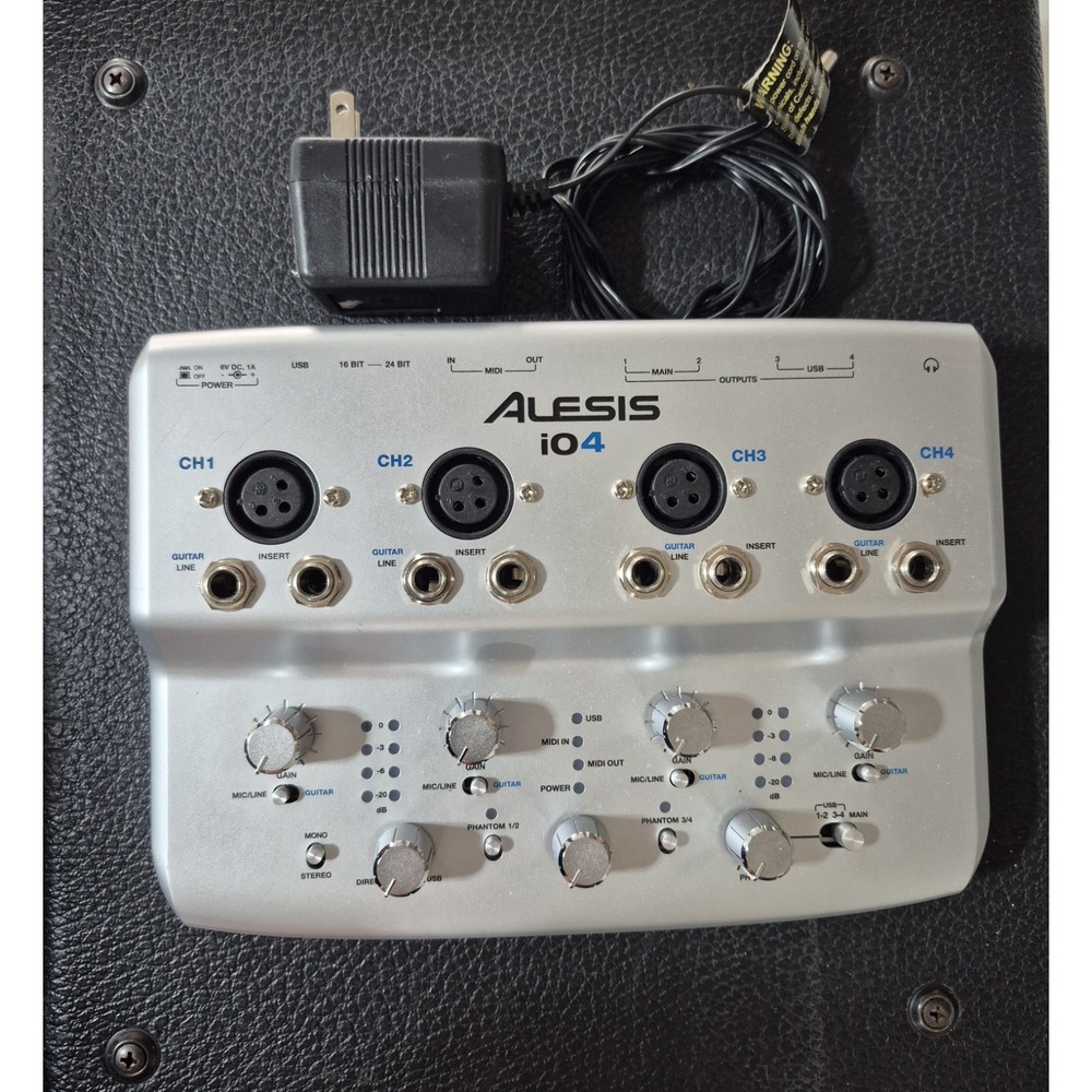 Alesis iO4 digital interface - with Power Cable
